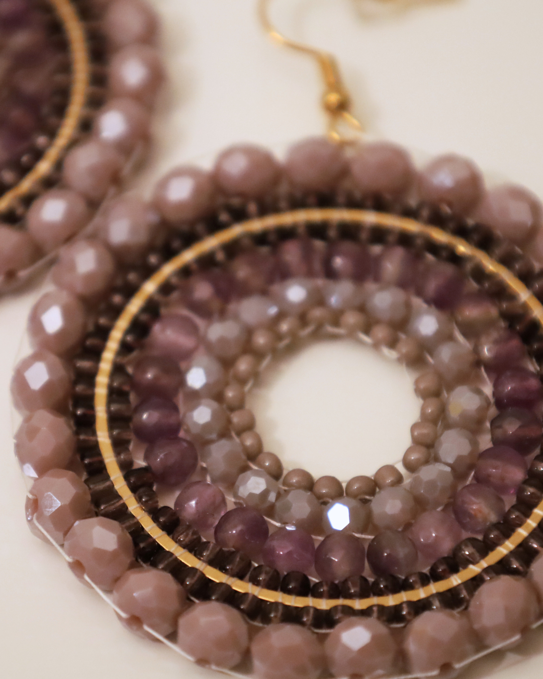 Boho-Ohrringe Violett